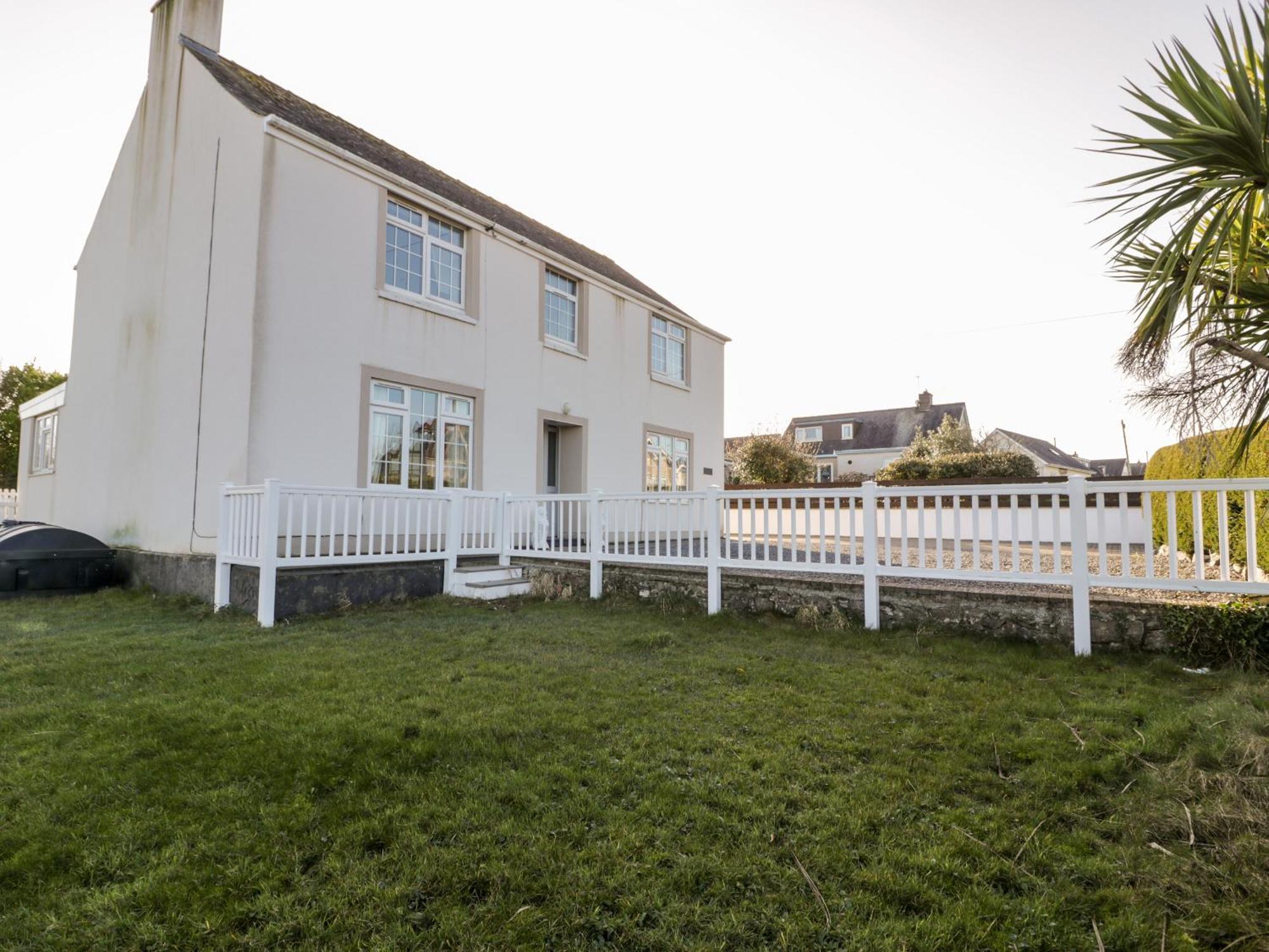 Halcyon Villa Moelfre Exteriör bild